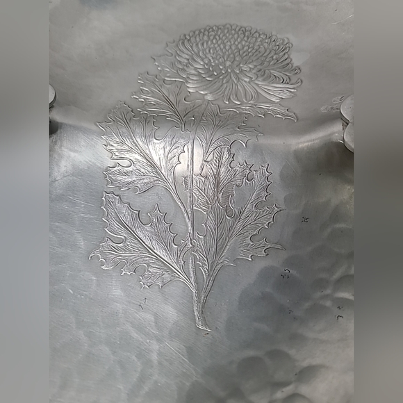 Vintage Trade Continental Mark Hand Hammered Aluminum Handled Floral Bowl Dish - Picture 4 of 10